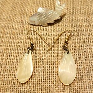 VTG shell jewelry fish pin and earrings Mexico